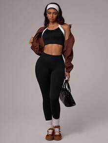 Dewbera Women's Contrast Color Patchwork Criss-Cross Strap Sports Bra Adjustable Strap Workout Black And White Sports Bra Cross Back Bra Bra Hook And Eye Closure - Black - View 6