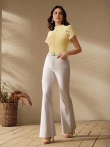 Anewsta Top tricoté jaune clair pour femmes, printemps/été. Blouse élégante à col montant, manches courtes, avec patchwork de dentelle brodée douce et élégante, coupe slim. - Jaune clair - Voir 3