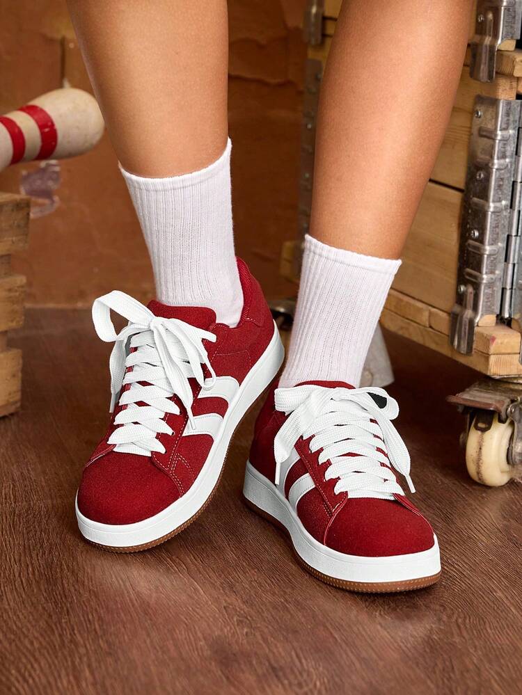 CUCCOO EASI Women's Solid Color Lace-Up Front Casual Sports Shoes For New Year Holiday Vibe Fall And Winter Tainers For Christmas