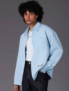 STYNVO 男士翻领单排扣条纹字母刺绣图案休闲办公通勤长袖衬衫 男士衬衫 街头风男士衬衫 宽松浅蓝色男士衬衫 男士浅蓝色长袖条纹衬衫 - 綠色 - 查看 4