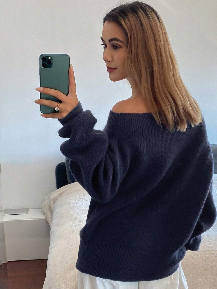 Women's Solid Color Fitted Oblique Shoulder Asymmetrical Shoulder Casual Knit Sweater, Spring/Autumn