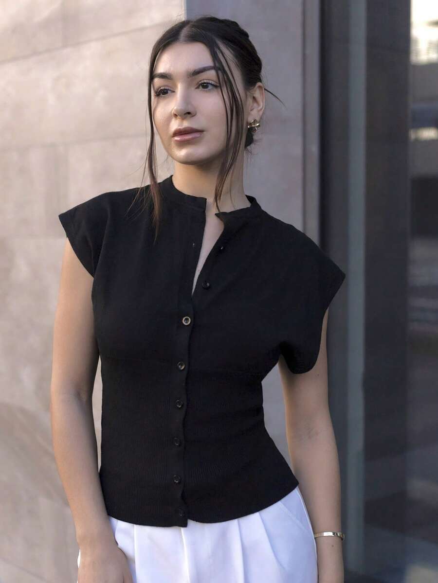 Andrea Bello Women's Casual Solid Color Front Button Knit Vest In Fall/Winter