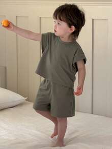 DAZY Baby Boy Solid Color Round Neck Short Sleeve Top And Shorts Pajama Set