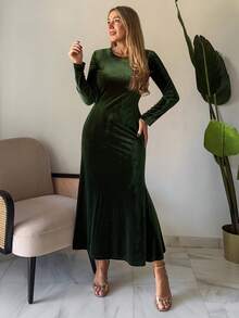 Vivie Lora Women's Velvet Round Neck Loose Elegant Long Dress - Green - View 3