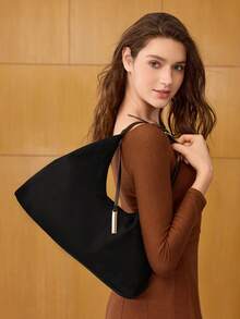 MOTF PREMIUM 纯色麂皮超大水桶单肩包，完美搭配女士秋季穿搭 - 黑色 - 查看 7