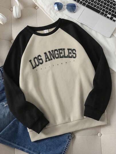 SHEIN Sudadera de cuello redondo con mangas raglán azul y blanca con gráfico numérico de contraste para niño preadolescente, jersey deportivo informal