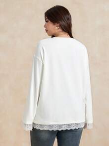 Dazy Plus 宽松圆领撞色蕾丝休闲加大码女式长袖白色T恤 - 白色 - 查看 2