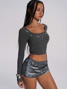TypaGal Y2K Edgy Chic Urban Bold Modern Rebel Sparkle Wild Sexy Stylish New Year Winter Summer Gray Long Sleeve Knitted Slim-Fit Studded Decoration Crew Neck Women's Fashionable Sexy Rhinestone Embellished Fitted Cropped T-Shirt - Grey - View 4
