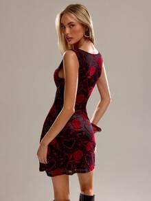 Avantive 黑色无袖短款连衣裙，饰有心形植绒印花，适合情人节、新年等节日穿着，也可作为派对礼服或优雅连衣裙。 - 紅色 - 查看 2