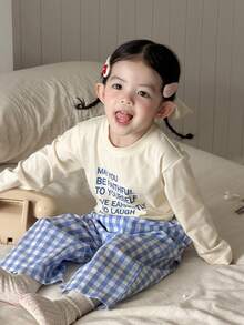 DAZY 2pcs Baby Girls' Casual Letter Print Short Sleeve Top And Plaid Pants Homewear Set