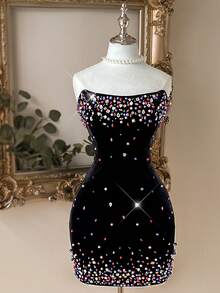 Lovelzi 优雅奢华的黑色丝绒无肩带高腰修身迷你裙，饰有水钻，适合约会、度假、派对、下午茶、社交活动、婚礼和正式场合。 - 黑色 - 查看 2