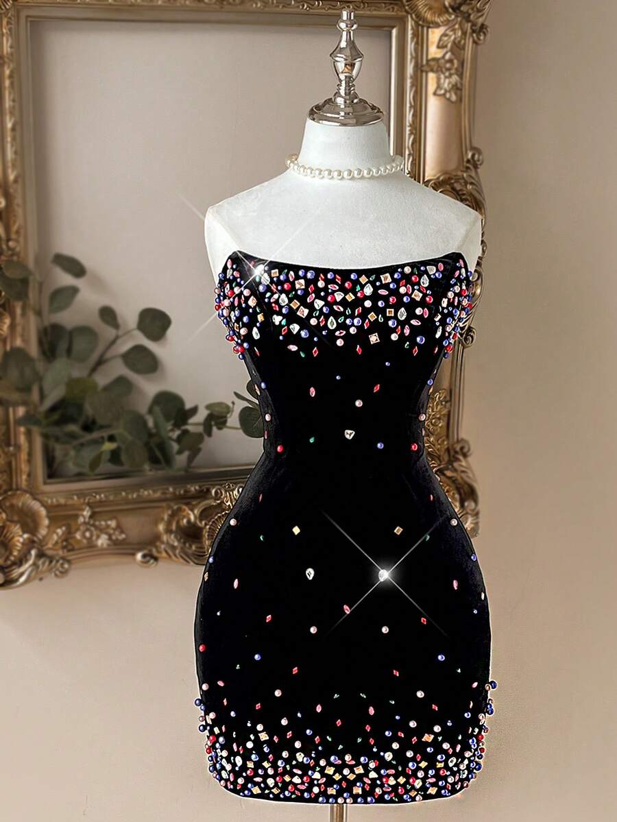 Lovelzi 优雅奢华的黑色丝绒无肩带高腰修身迷你裙，饰有水钻，适合约会、度假、派对、下午茶、社交活动、婚礼和正式场合。