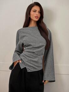 Aloruh 女士秋冬新款时尚通勤腰部褶皱不对称下摆长喇叭袖V领套头衫 - 淺灰色 - 查看 4