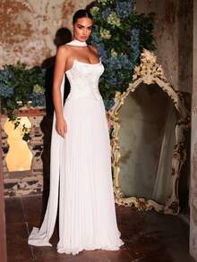 Glamrae 优雅奢华白色缎面拼接雪纺手工贴花装饰船领二合一婚纱，配有可拆卸腰带和超大褶皱连衣裙 - 白色 - 查看 1