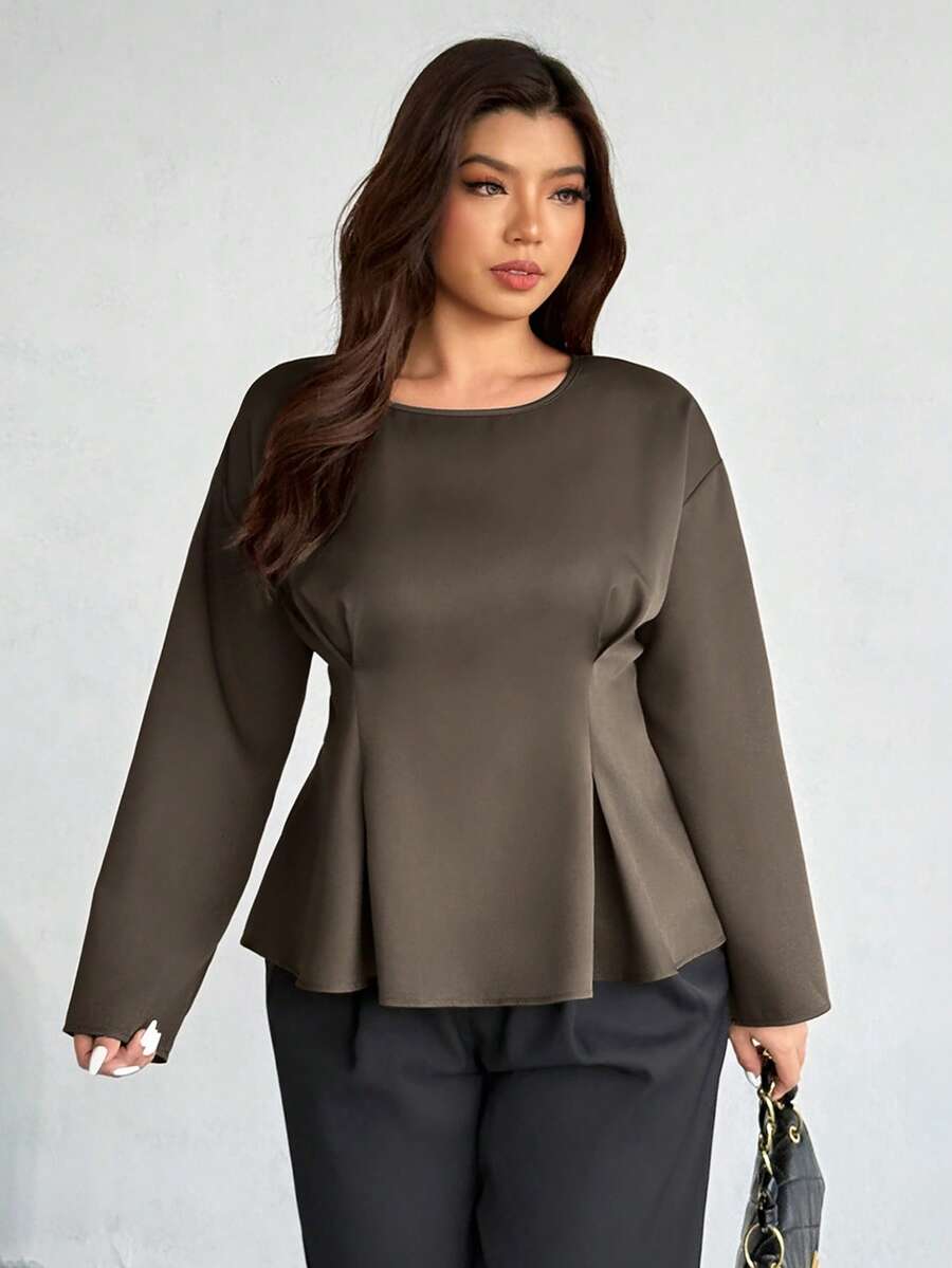 Firerie 大码女式纯色圆领落肩长袖褶裥下摆优雅衬衫，适合春季穿着 - 咖啡棕 - 查看 1