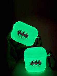 BATMAN X SHEIN Batmunn Earbud Case,Cartoon Glow-In-The-Dark Printed Matte White Earphone Case, Comes With 1 Hanging Hook, Compatible With AirPods - White - View 3
