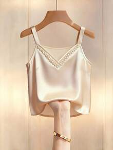 Franclia 女士精致V领串珠缎面香槟色无袖休闲上衣，夏季新款，优雅百搭，可单穿或作为内搭。适合冬季、新年、白色新年夜、派对、海滩、优雅、休闲、浪漫、情人节、约会、夏季、2026夏季女士沙滩比基尼、夏季上衣、毕业季服装、时尚休闲通勤装、商务办公装、百搭时尚日常休闲装、都市教师职业装。 - 杏色 - 查看 1