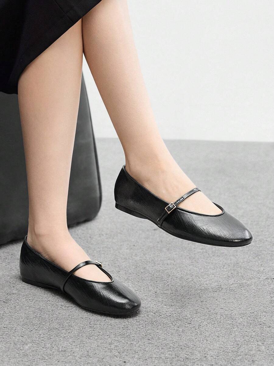 CUCCOO BIZCHIC 时尚百搭通勤简约搭扣平底鞋