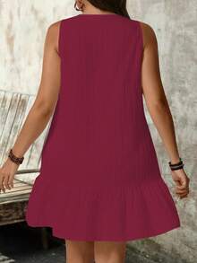 SHEIN PETITE Plus Size Sleeveless V-Neck Textured Fabric Dress - Burgundy - View 2