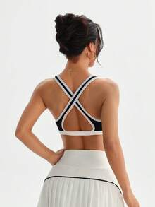 Dewbera 无缝运动瑜伽双层文胸/白色滚边撞色/时尚性感/交叉后背带/多功能/健身瑜伽/运动 - 黑色 - 查看 4
