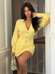 Ronhire Conjunto de 2 piezas de mujer con cárdigan de punto de cuello en V de hombros caídos y cintura ceñida, y minifalda ajustada de estilo retro, para uso diario en otoño-invierno - Amarillo - Ver 5