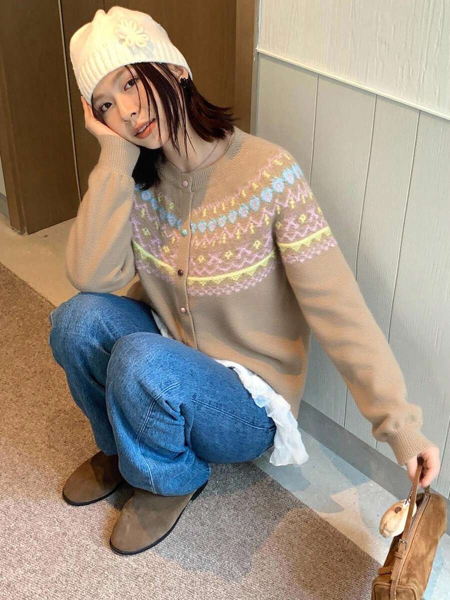 DAZY 女士圆领韩版撞色装饰爱心开衫 - 杏色 - 查看 1