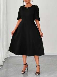 SHEIN CURVE+ Plus Size Women's Summer Solid Black Round Neck Puff Sleeve Elegant Chic Dress, Suitable For Elegant Parties, Outings, Social Occasions, Formal Events, Business, Banquets, Spring Formal Dresses, Vacation, Office Wear, Commuting