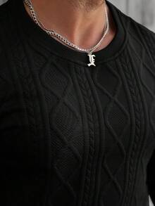 Manfinity CasualCool 男士圆领长袖卫衣，饰有皮革标签，适合秋冬季穿着，可搭配休闲外套或西装，适合休闲、用餐、约会、时尚沙龙、简约商务等场合，也适合正式或非正式场合，既可自穿，也可作为礼物赠送朋友。 - 黑色 - 查看 4