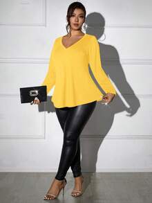 Femmeverse 春季大码纯色V领长袖休闲T恤 - 黃色 - 查看 4
