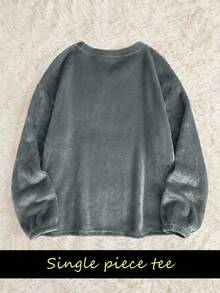 字母刺绣落肩休闲上衣，舒适优雅的细节设计，适合秋冬季节，蓬松柔软。