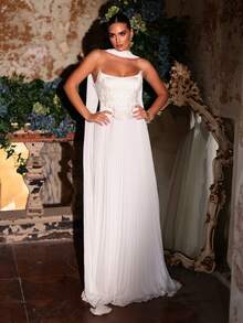 Glamrae 优雅奢华白色缎面拼接雪纺手工贴花装饰船领二合一婚纱，配有可拆卸腰带和超大褶皱连衣裙 - 白色 - 查看 6