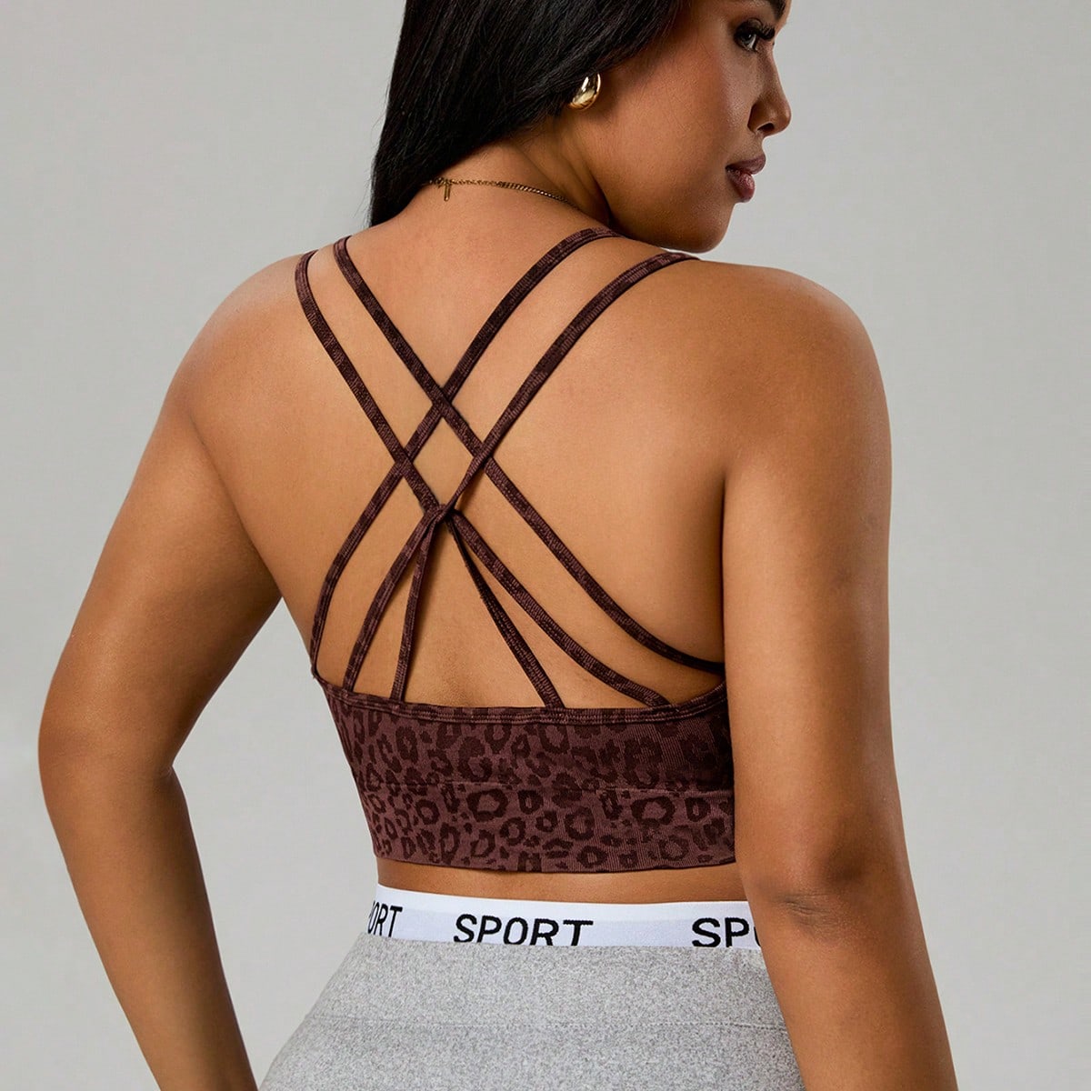 Sujetador deportivo sin costuras con estampado de leopardo y espalda cruzada para mujer de talla grande
