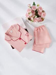 SHEIN 2件套女童珊瑚粉樱桃刺绣休闲宽松长裤和短袖上衣睡衣套装 - 珊瑚粉 - 查看 1