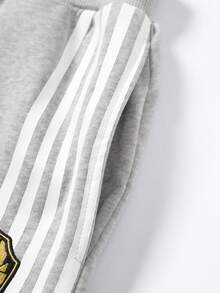 Aesthetic Post--Men's Zipper Front Hoodie And Striped Sweatpants Set, Fall Winter Clothes Mens Sweat Suit Set Designer Sweatsuit Men 2 Piece Set Patched Hoodie Sets Mens Jogger Set - Grey - View 6