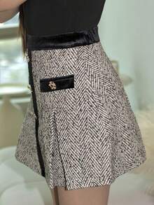 Andrea Bello Chân váy xếp ly họa tiết xương cá bằng vải Tweed tương phản cho mùa thu đông - Màu be - Xem 4