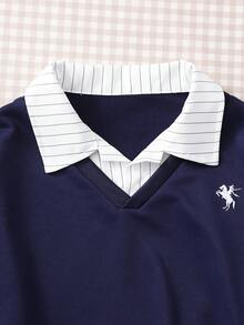 SHEIN Áo nỉ chui đầu kiểu dáng thường ngày dành cho nữ tuổi teen, đa năng cho đi học và đi làm, áo nỉ 2 trong 1 có cổ áo sơ mi, in số và chữ cái, họa tiết da báo, dáng rộng. - Màu xanh lam - Xem 3