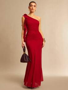 Silquee 1 pièce Robe longue ajustée pour femme avec col asymétrique et volants, couleur unie - Rouge - Voir 1