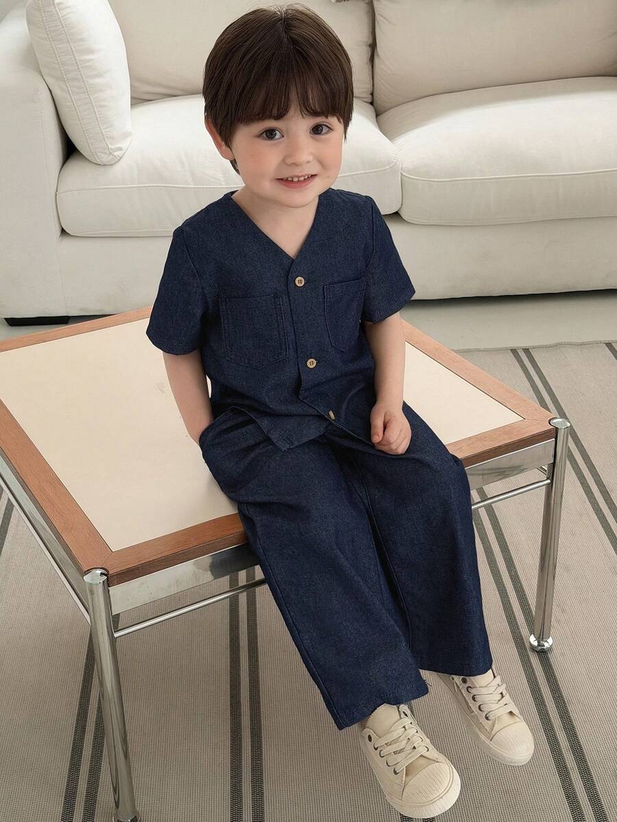 DAZY Bộ 2 món áo sơ mi tay ngắn cổ chữ V và quần denim thường ngày cho bé trai - Màu xanh lam - Xem 1