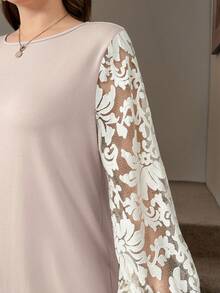 SHEIN LUNE Áo kiểu nữ cỡ lớn thanh lịch, thêu lưới phối nhiều lớp, thích hợp mặc đi làm, dự tiệc năm mới, đêm giao thừa, áo dài tay ren sang trọng cho mùa hè, ngày lễ tình nhân. - Màu be - Xem 5