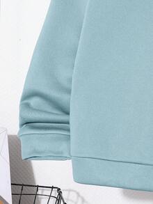 SHEIN 两件套男童休闲学院风蓝色字母印花连帽衫和深蓝色抽绳裤套装，适合上学、居家、日常穿着、运动，百搭简约，冬季套装，冬季服装，秋季服装，儿童服装，蓝色上衣，黑色裤子 - 淺藍色 - 查看 4