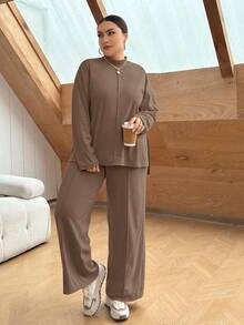 SHEIN Essnce Bộ đồ hai mảnh rộng rãi thoải mái màu kaki ấm áp màu mơ cổ cao tay dài và quần ống rộng dành cho nữ mùa thu đông cỡ lớn, quần áo mùa đông, bộ quần ống cong, trang phục sân bay - Màu Khaki - Xem 3