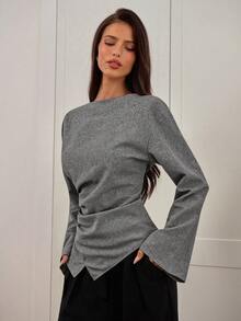 Aloruh 女士秋冬新款时尚通勤腰部褶皱不对称下摆长喇叭袖V领套头衫 - 淺灰色 - 查看 5