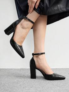 CUCCOO BIZCHIC Proste, jednokolorowe, grube, codzienne, damskie czółenka z klamrą