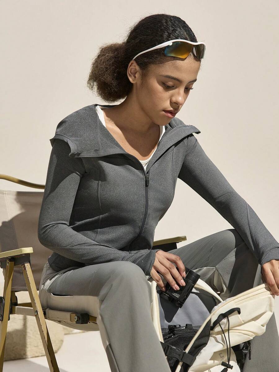 Exploreva Exploreva Women's Outdoor Casual Solid Color Long Sleeve Zip-Up Shell Jackets - Grey - View 1