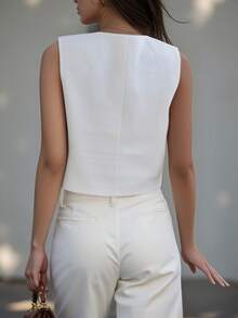 INAWLY 大码女装新款法式休闲纯色上衣，简约通勤百搭休闲款，适合外穿、购物、上班通勤，春、夏、秋、冬四季皆宜。 - 白色 - 查看 4