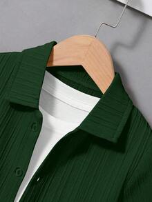 SHEIN 两件套男童休闲学院风字母印花POLO领短袖衬衫和短裤，适合日常穿着、通勤、上学、度假、旅行、休闲、日光浴、春夏穿着。 - 綠色 - 查看 7