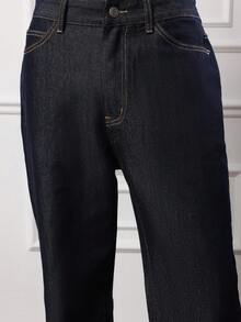 Quần jeans nam SUMWON ống đứng cổ điển, màu denim tối, thiết kế năm túi truyền thống và phom dáng vừa vặn, thích hợp cho trang phục thường ngày. - Màu xanh lam - Xem 6