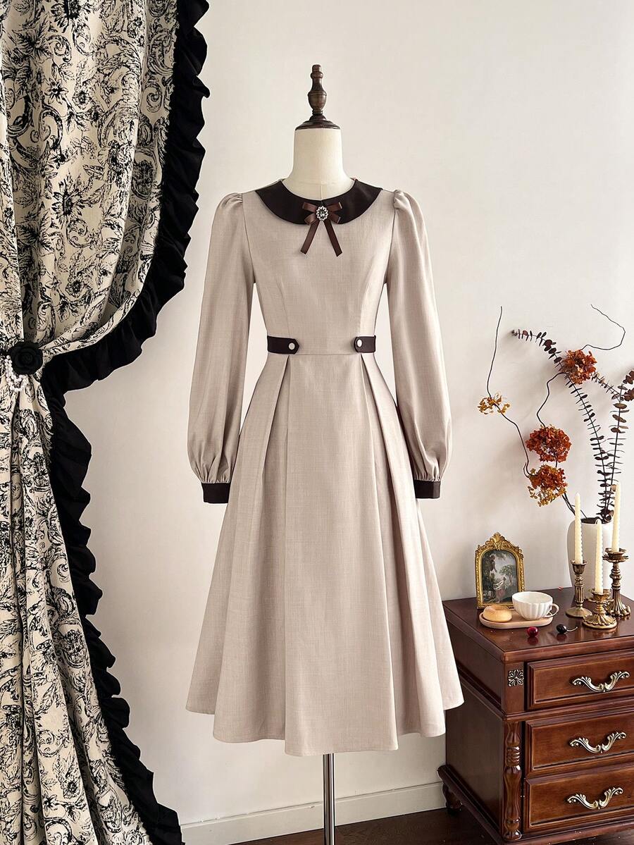 Vintamour 复古经典优雅女士连衣裙，秋冬修身撞色翻领连衣裙，蝴蝶结长袖连衣裙，卡其色连衣裙，配腰带和纽扣喇叭裙摆 - 卡其色 - 查看 1