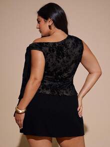 SHEIN BAE Áo đen dáng rộng, gợi cảm, vai lệch, màu đen, thích hợp cho các dịp trang trọng, tiệc tùng, dáng suông, đi học, mùa thu, phong cách Y2K, đi chơi đêm/lễ hội/áo dễ thương/áo đi chơi, phù hợp cho đi làm, hẹn hò, tiệc trà chiều, ngày Valentine. - màu đen - Xem 2