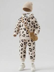 SHEIN 2pcs Young Girls Infant Kids Fashion Casual Chic Cool Beige Khaki All Over Black Leopard Cheetah Animal Print Pattern Long Sleeve Hooded Sweatshirt Hoodie Pullover Tops And Elastic Waist Sweatpants Joggers Pants Two Pieces Outfit Sets Tracksuit Thick Soft Clothes For Daily Wear School Streetwear Fall Autumn Winter - Multicolor - View 2